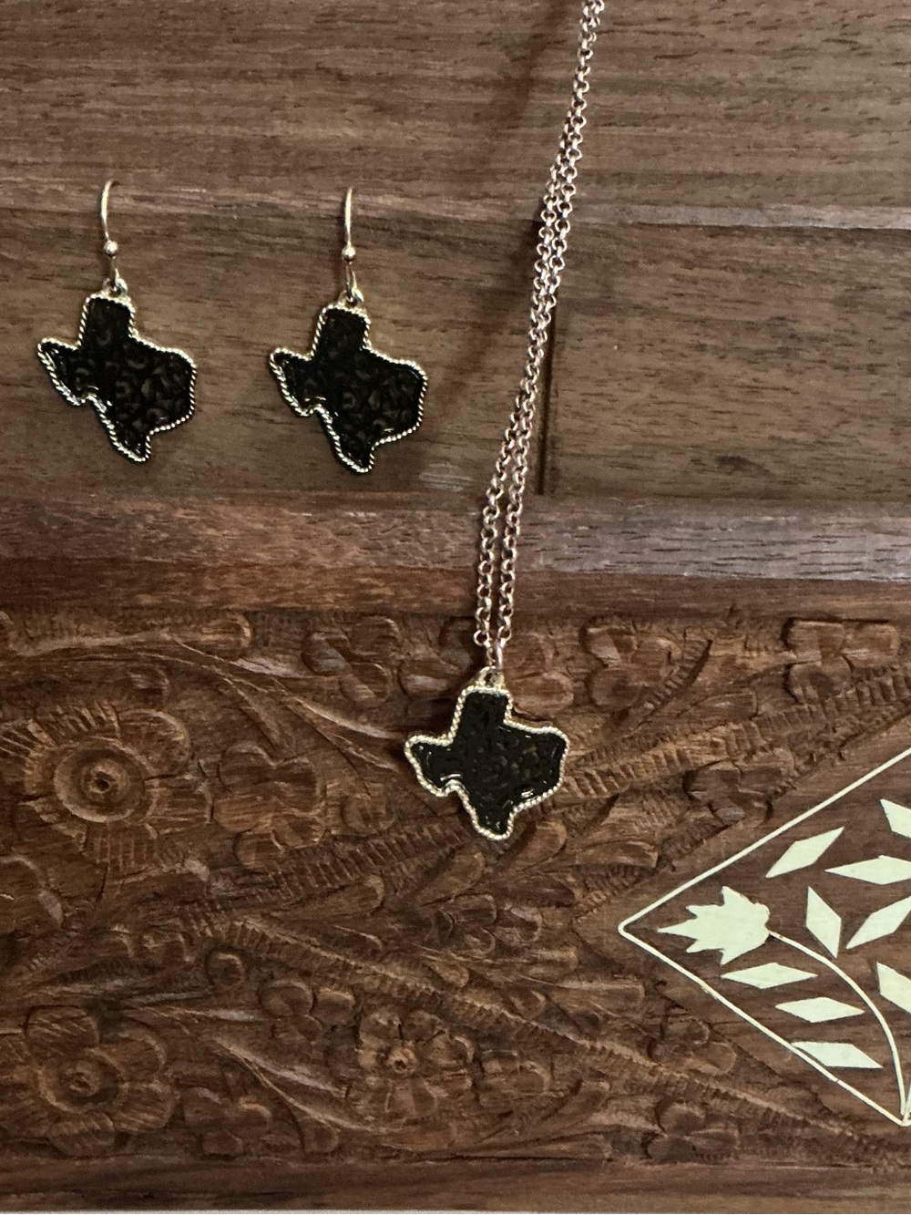 Gold-tone Texas Outline Necklace and Earring Set with Black Filigree
